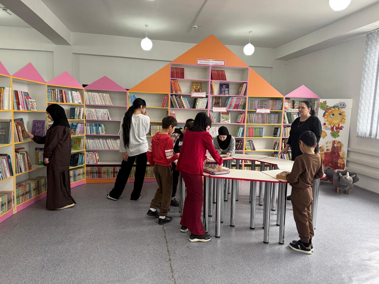 Неделя детской книги: волшебство книг в сердце каждого подопечного центра.