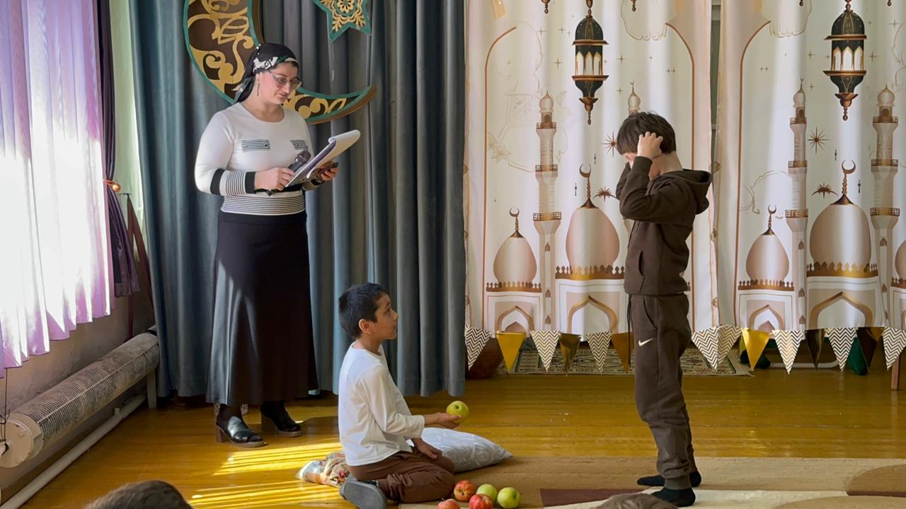 Как дети отметили Ураза-байрам  в Реабилитационном центре для детей и подростков с ограниченными возможностями г. Кизилюрт.